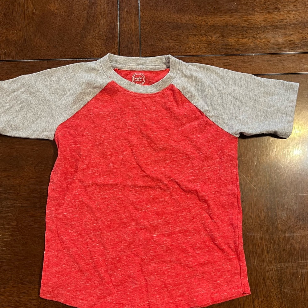 Size 4/5 t shirt